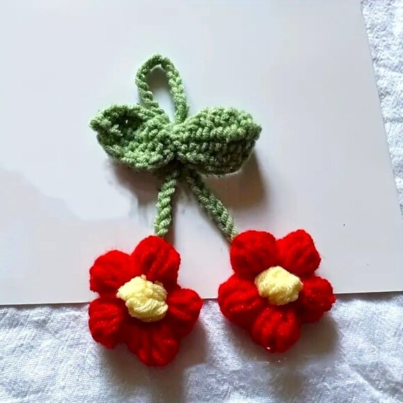 Bag Charm Crocheted Flower Purse Knit Hook Boho Chic Handmade Trendy Stylish Fun - Picture 1 of 2